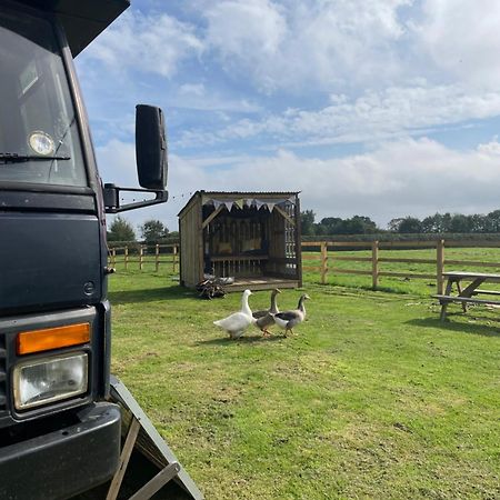 Отель North Yorkshire Horse Box Экстерьер фото