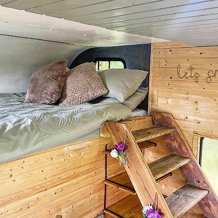 Отель North Yorkshire Horse Box Экстерьер фото