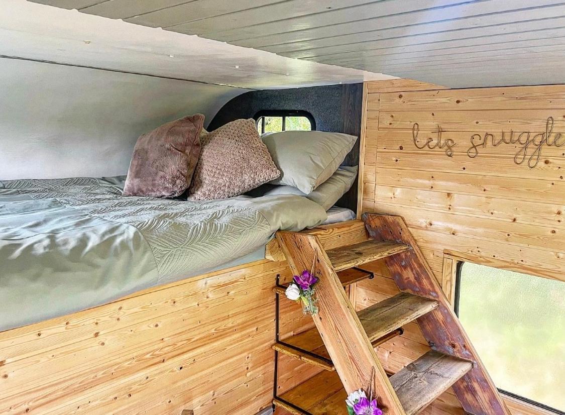 Отель North Yorkshire Horse Box Экстерьер фото