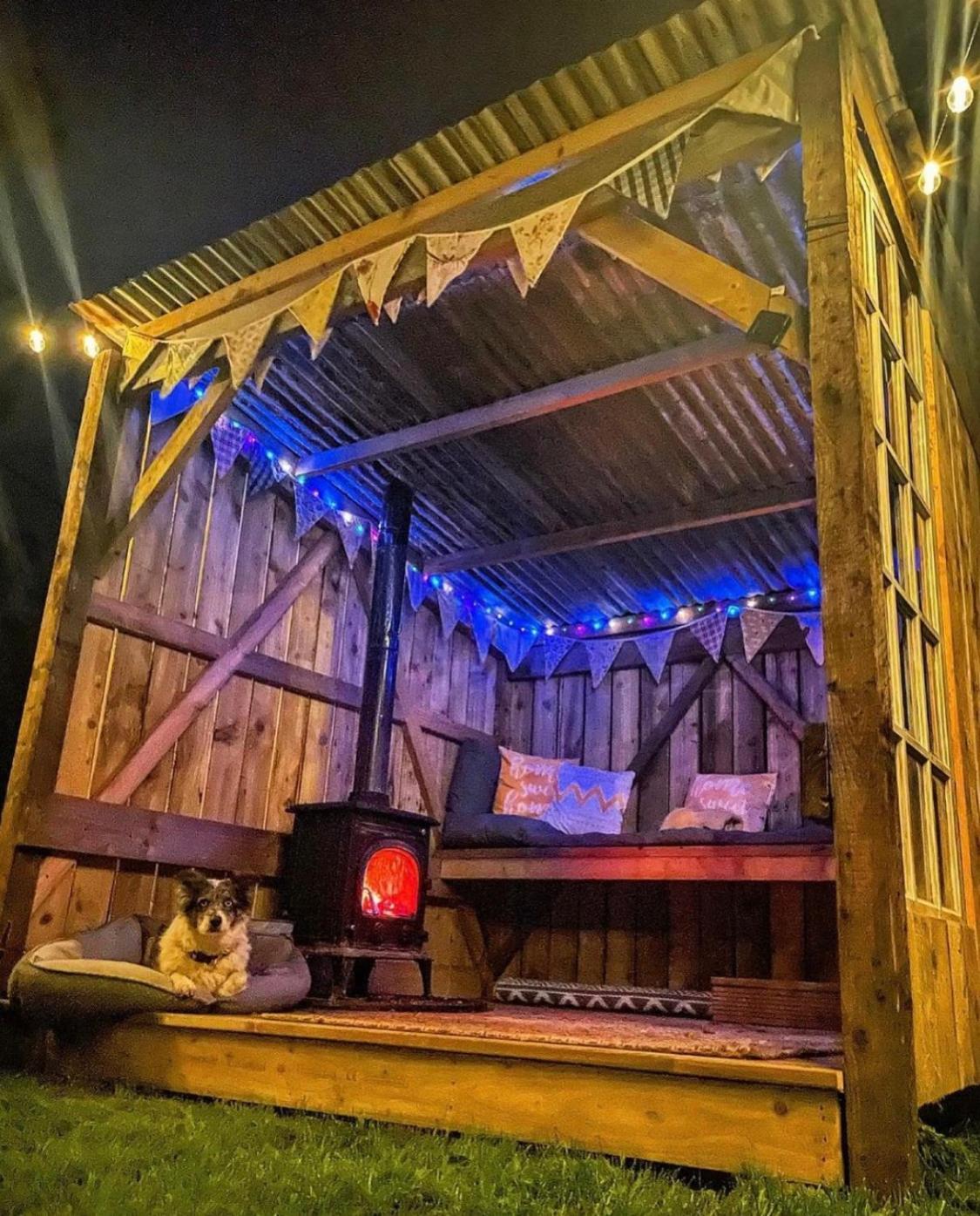 Отель North Yorkshire Horse Box Экстерьер фото